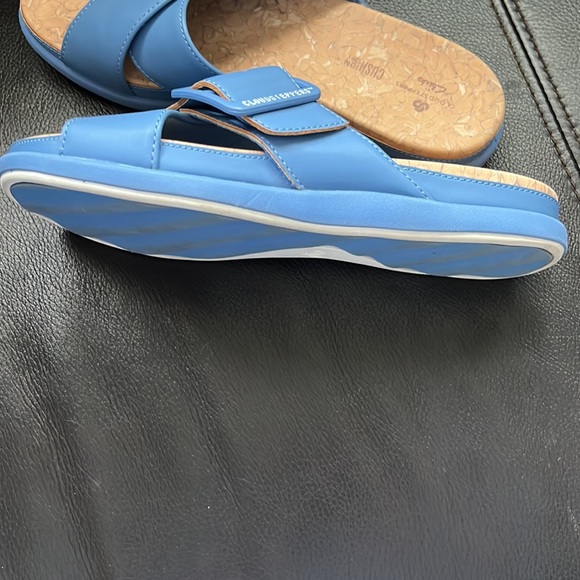 COPY - Cloudsteppers By Clarks Step June Shell Sandals - Picture 3 of 7